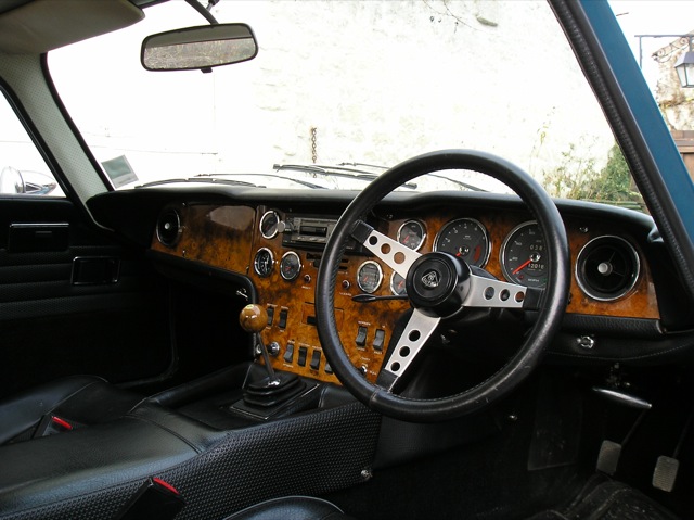 Type 50 Plus 2S 130 dashboard showing 6 small gauges and 3 warning lights